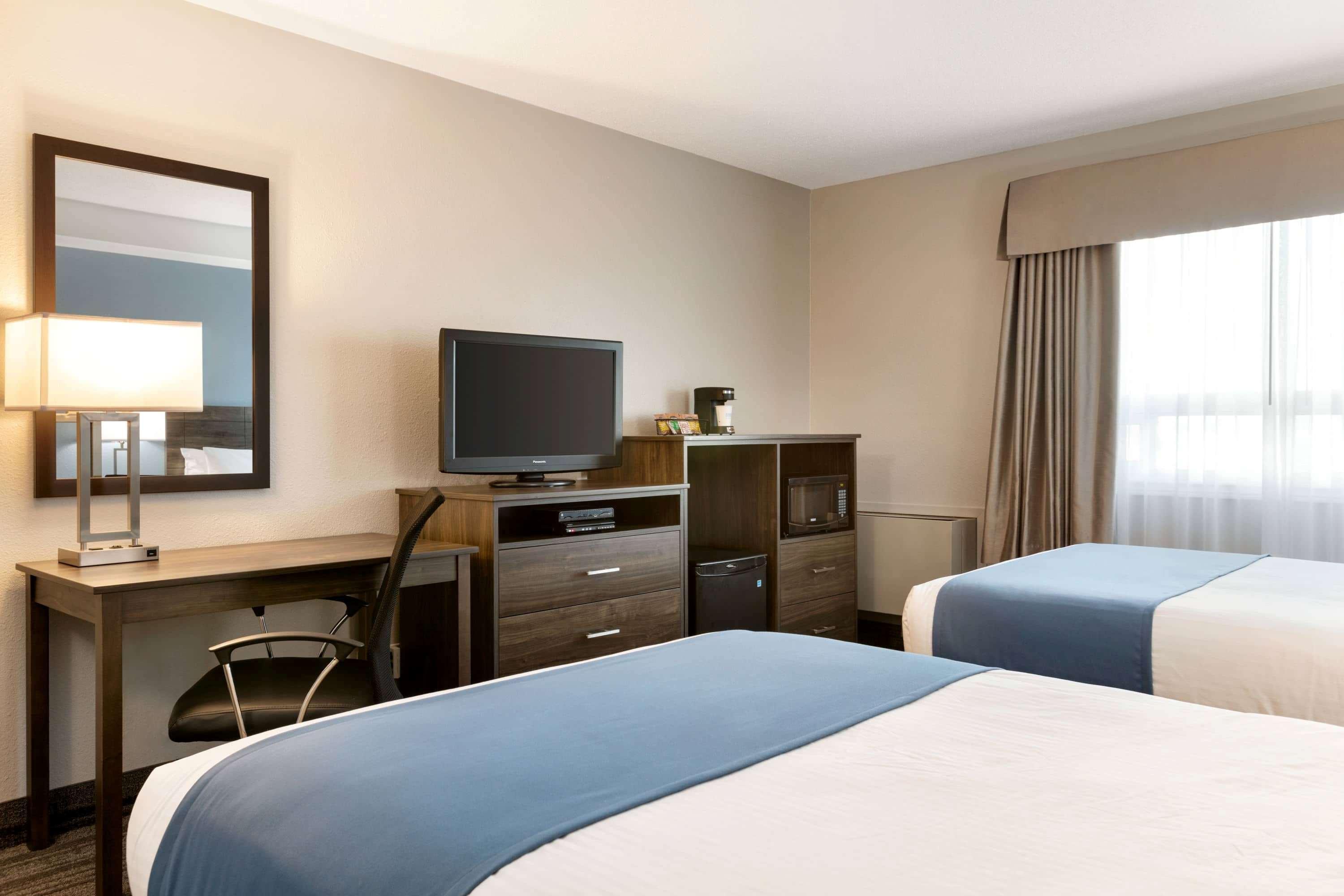 Travelodge Suites By Wyndham New Glasgow Exterior photo