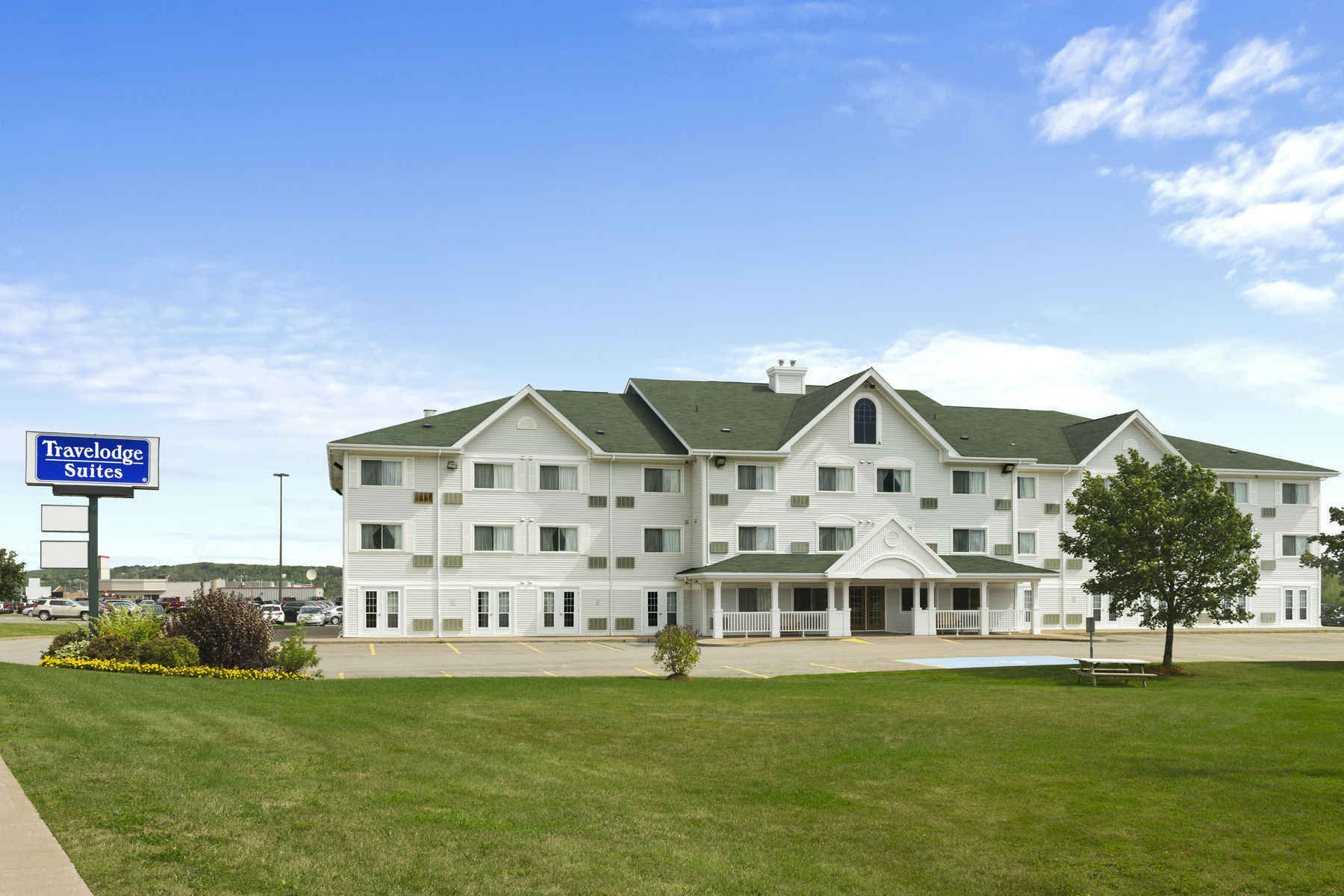 Travelodge Suites By Wyndham New Glasgow Exterior photo